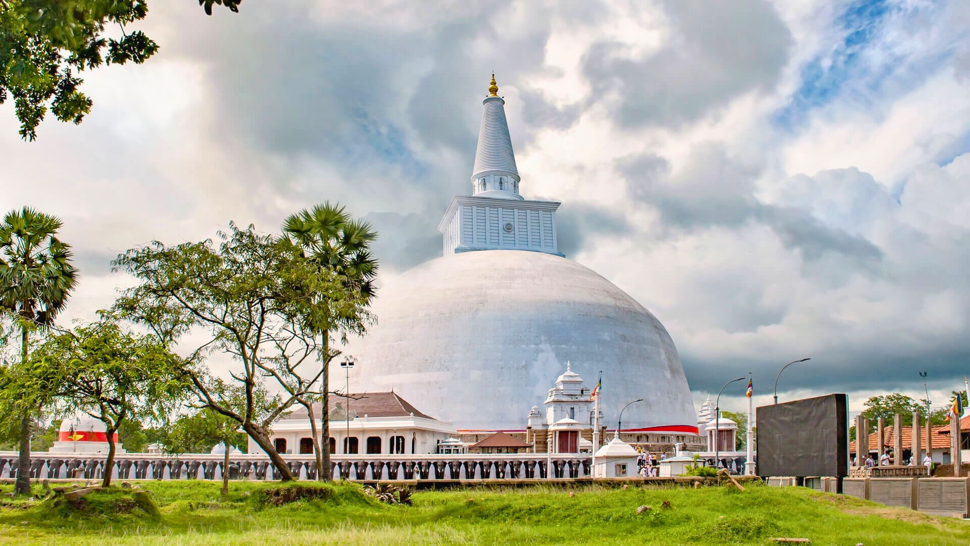 Anuradhapura: The Ancient Heartbeat of Buddhist Heritage in Sri Lanka