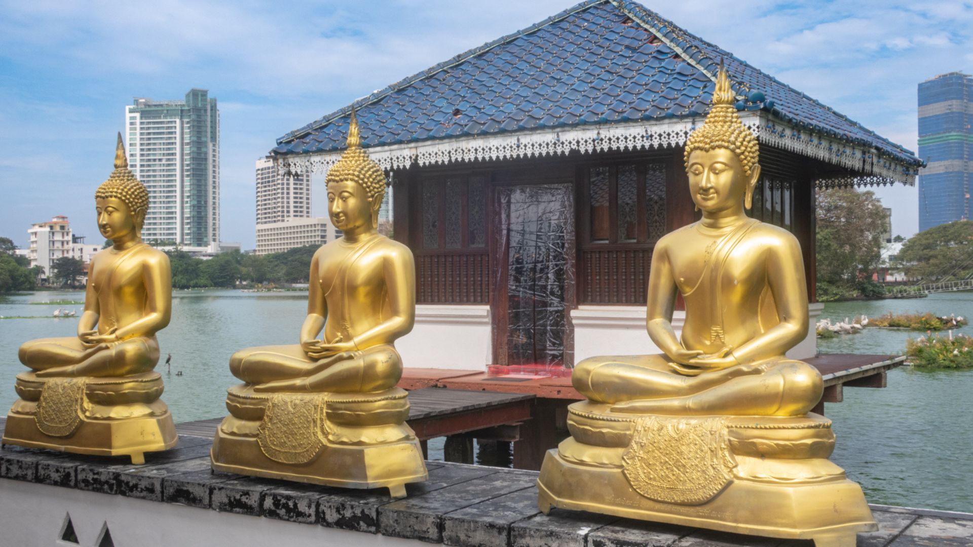 Explore Colombo: Top Buddhist Sites