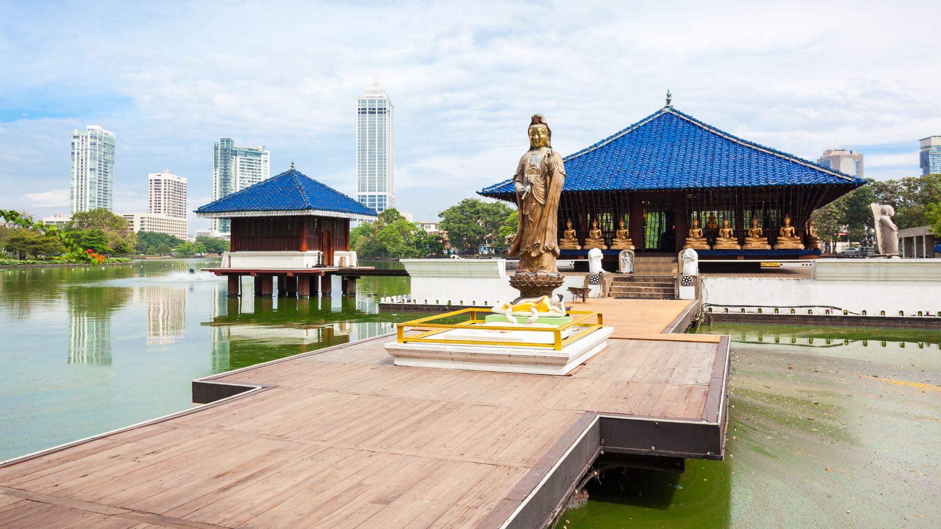 Explore Colombo: Top Buddhist Sites